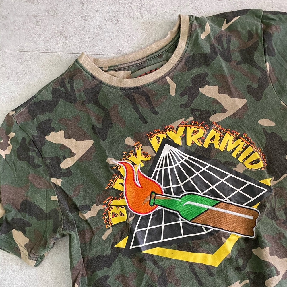 Black Pyramid Molotov cocktail graphic t shirt S